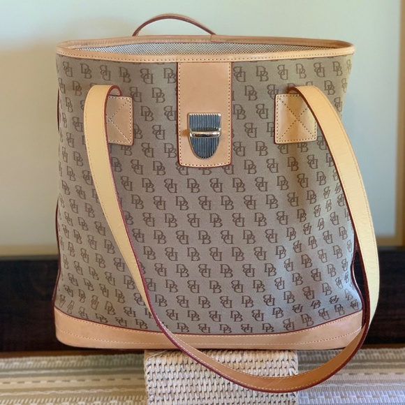☀️GUC Dooney & Bourke Signature top handle shoulder bag w/leather trim - Picture 3 of 14